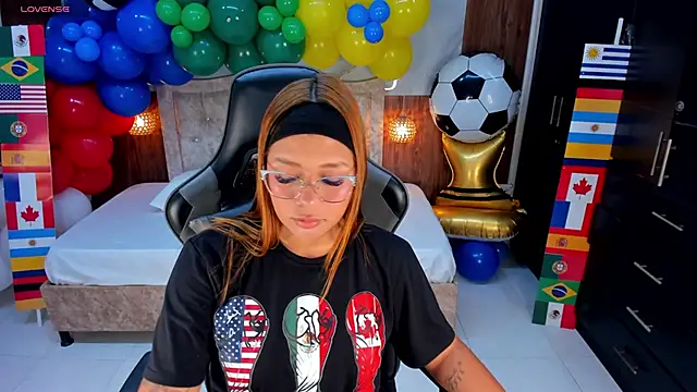 Snapshot of mia_18v chatting on 16, 6, 2026 mia 18v online show from 16, 6, 2026