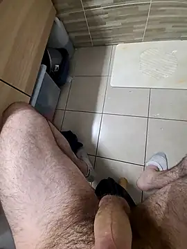 doudoucharlyc4 online show from 10, 3, 2025