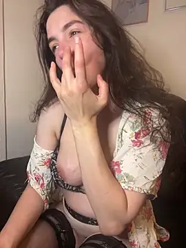 GillKelly online show from 16, 10, 2025