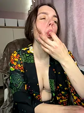 GillKelly online show from 27, 11, 2025