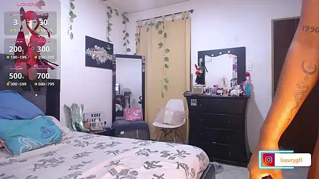 Pocahontaslovex online show from 28, 4, 2026