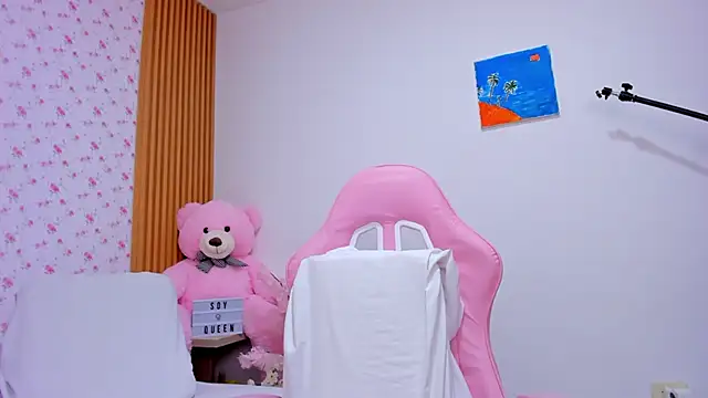 Soyqueen online show from 28, 4, 2026