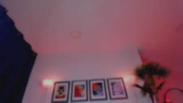 Taylor  foxxx online show from 30, 9, 2025