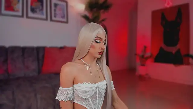 Taylor  foxxx online show from 22, 4, 2026