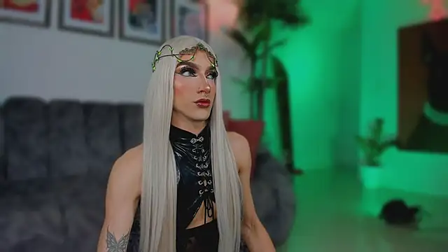 Taylor  foxxx online show from 15, 11, 2025