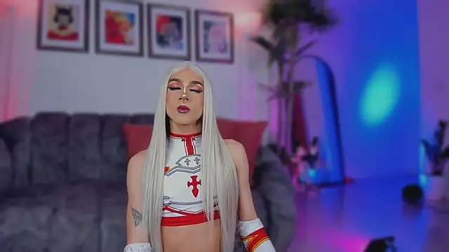 Taylor  foxxx online show from 9, 10, 2025