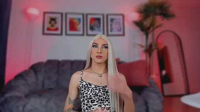 Taylor  foxxx online show from 9, 9, 2025