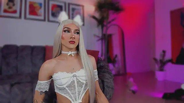 Taylor  foxxx online show from 19, 11, 2025