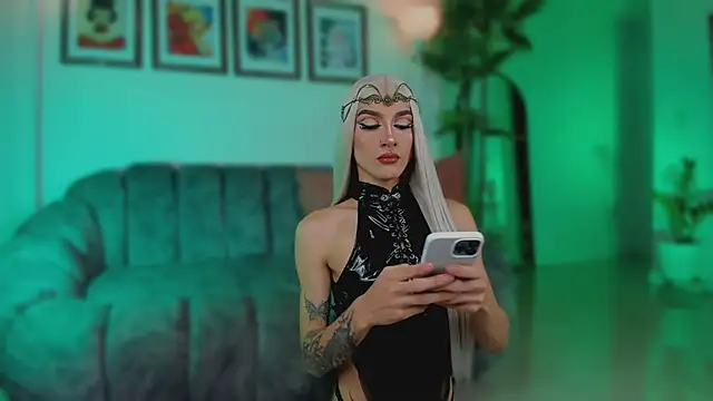 Taylor  foxxx online show from 19, 3, 2026