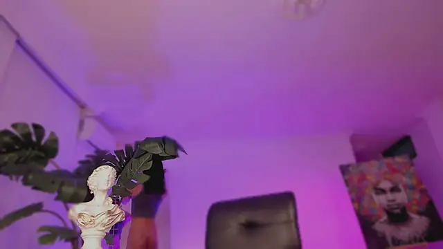 Taylor  foxxx online show from 24, 2, 2025