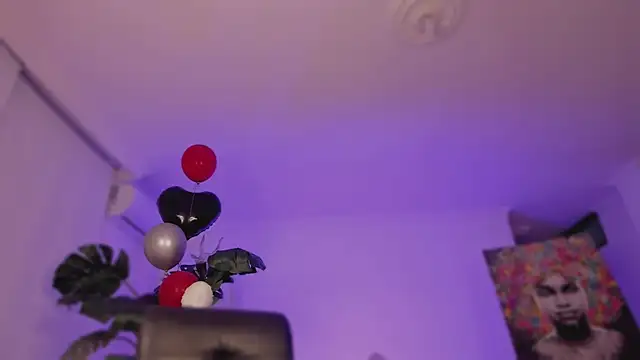 Taylor  foxxx online show from 15, 2, 2025