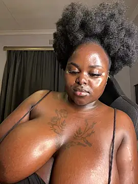 Snapshot of Honeycoco0211 chatting on 19, 6, 2026 Honeycoco0211 online show from 19, 6, 2026