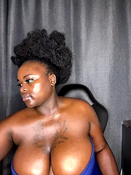 Honeycoco0211 online show from 15, 12, 2025