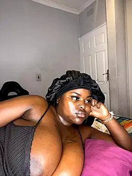 Honeycoco0211 online show from 11, 11, 2025