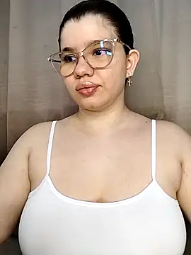 Snapshot of Danzel1105 chatting on 19, 10, 2025 Danzel1105 online show from 19, 10, 2025