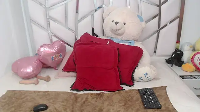 celestesouzalatin online show from 28, 9, 2025