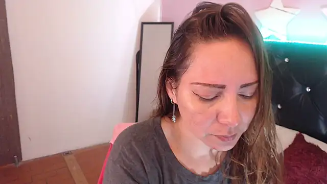 camila delarosa online show from 18, 10, 2025