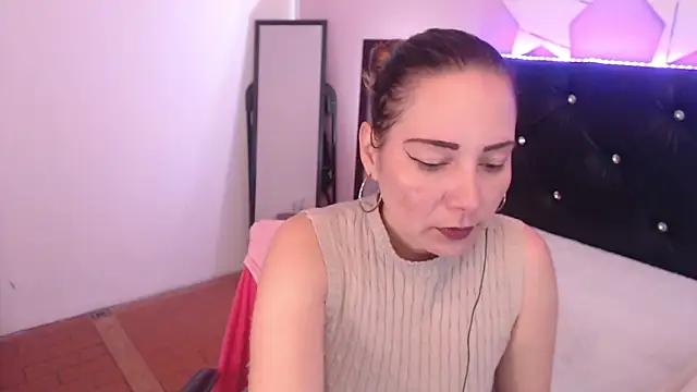 camila delarosa online show from 24, 10, 2025