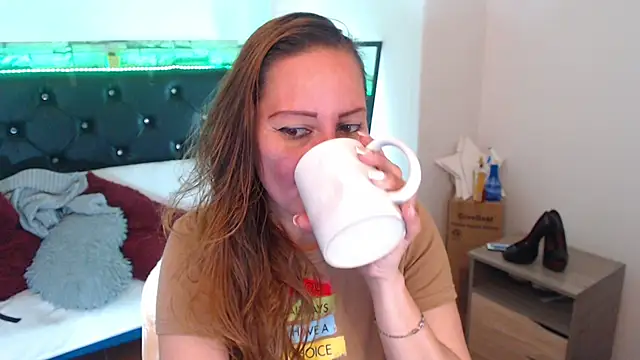 camila delarosa online show from 10, 9, 2025