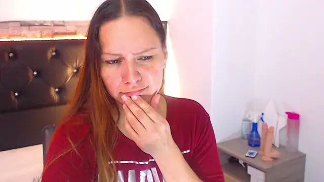 camila delarosa online show from 17, 3, 2025