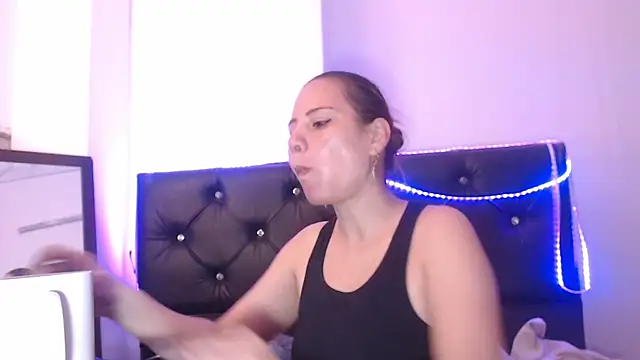 camila delarosa online show from 21, 12, 2025