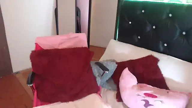 camila delarosa online show from 11, 10, 2025