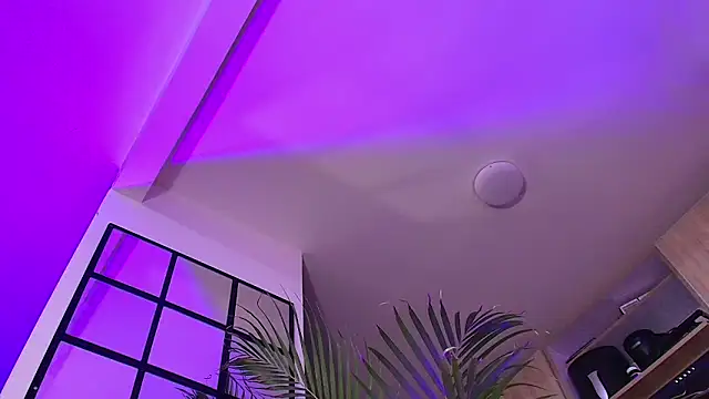 Dalila Thoms online show from 26, 9, 2025