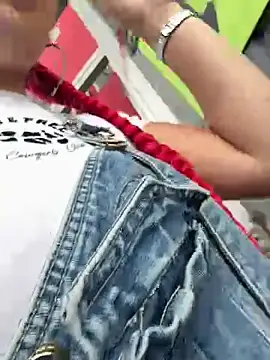 Dalila Thoms online show from 12, 3, 2025