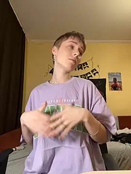 Snapshot of Crayzy_Luv chatting on 10, 3, 2025 Crayzy Luv online show from 10, 3, 2025