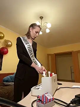 Snapshot of Crayzy_Luv chatting on 10, 2, 2025 Crayzy Luv online show from 10, 2, 2025