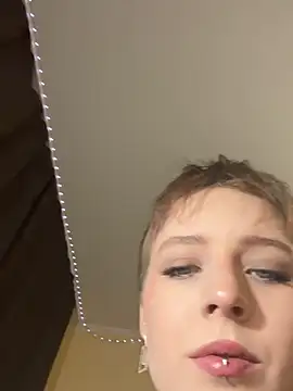 Snapshot of Crayzy_Luv chatting on 6, 3, 2025 Crayzy Luv online show from 6, 3, 2025