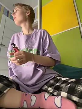 Snapshot of Crayzy_Luv chatting on 19, 3, 2025 Crayzy Luv online show from 19, 3, 2025