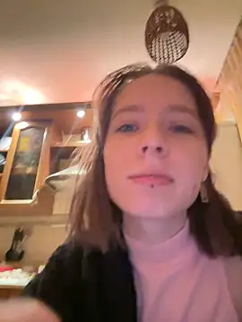 Snapshot of Crayzy_Luv chatting on 4, 2, 2025 Crayzy Luv online show from 4, 2, 2025