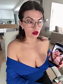 CarlaConnor80 online show from 4, 2, 2025