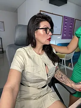 CarlaConnor80 online show from 8, 3, 2025