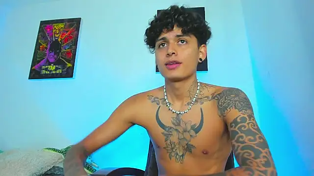 Maxi Gray online show from 22, 2, 2025