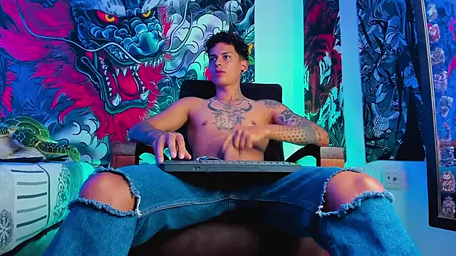 Maxi Gray online show from 25, 9, 2025