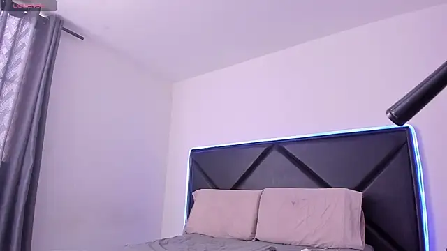 ScarlettAndClark online show from 31, 10, 2025