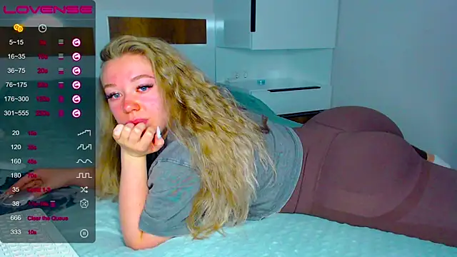 kitti kaattt online show from 21, 9, 2025