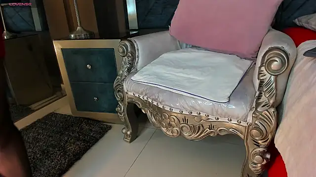 Janna Rousse  online show from 2, 10, 2025