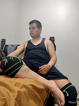 Snapshot of Potro23hotzen chatting on 8, 9, 2025 Potro23hotzen online show from 8, 9, 2025