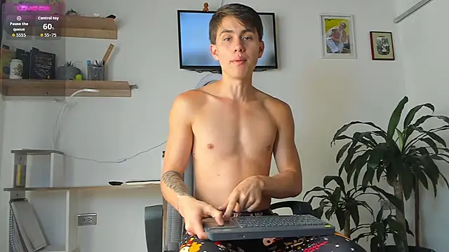 Snapshot of manucute_23_ chatting on 10, 10, 2025 manucute 23 online show from 10, 10, 2025