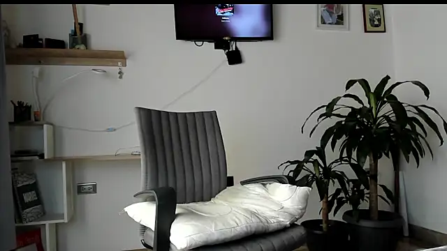 Snapshot of manucute_23_ chatting on 19, 2, 2026 manucute 23 online show from 19, 2, 2026