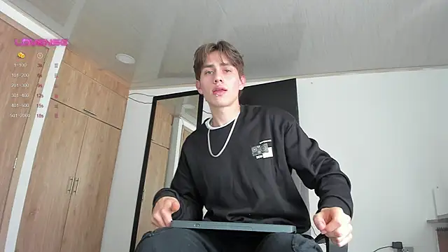 Snapshot of manucute_23_ chatting on 28, 2, 2025 manucute 23 online show from 28, 2, 2025