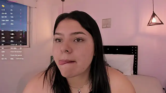 Oriana Guzman online show from 9, 10, 2025