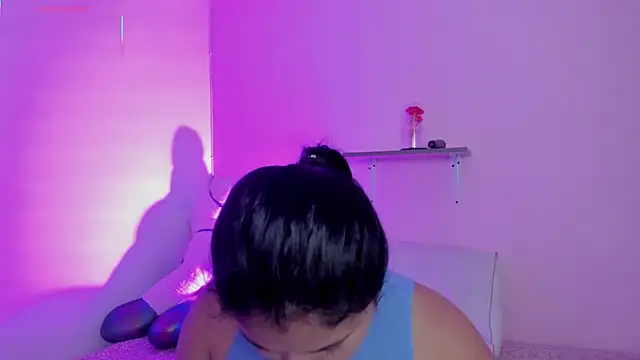 Oriana Guzman online show from 15, 12, 2025