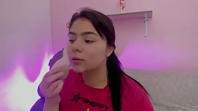 Oriana Guzman online show from 30, 4, 2026