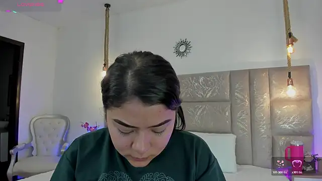 Oriana Guzman online show from 27, 7, 2026