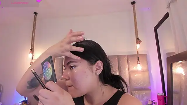 Oriana Guzman online show from 24, 7, 2026