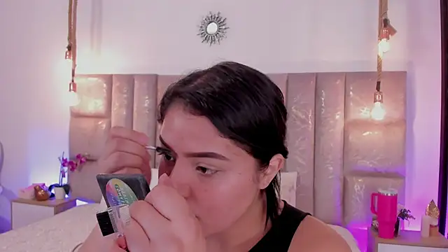Oriana Guzman online show from 10, 7, 2026